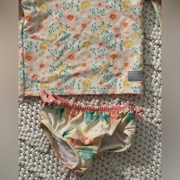 Eleanor Rose pattern mix floral rash guard bathing suit, size 3/4 - Picture 2 of 8